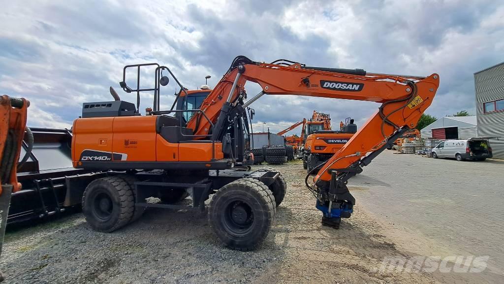Doosan DX140W-5 Gravemaskiner på hjul