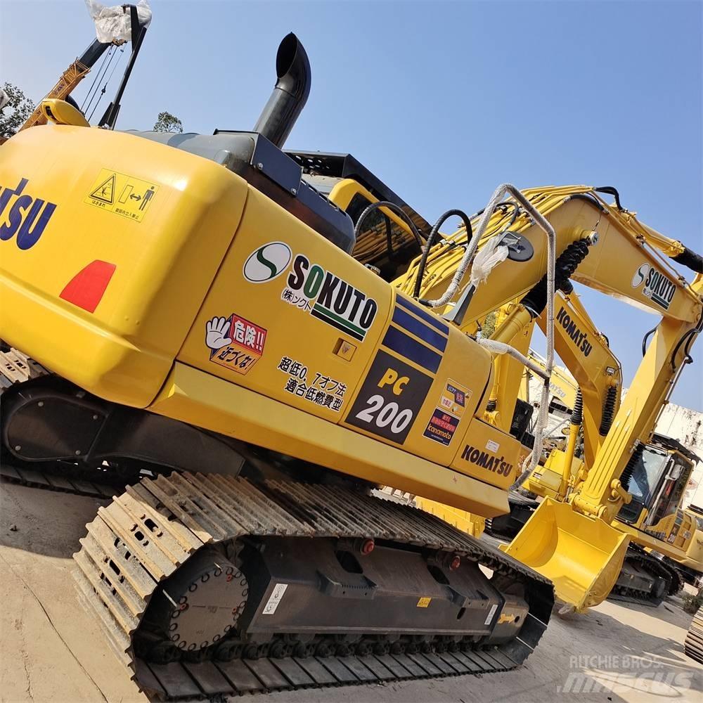 Komatsu PC 200-8 Gravemaskiner på larvebånd