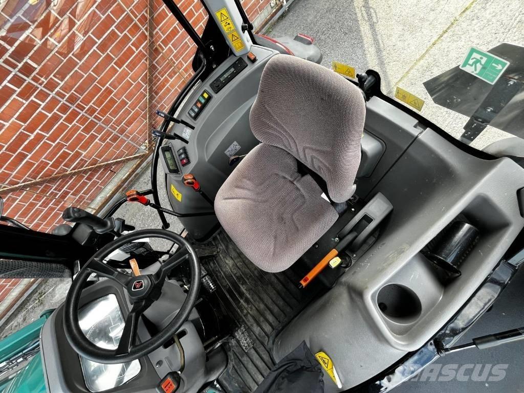 Arbos 3075 Kompakte traktorer
