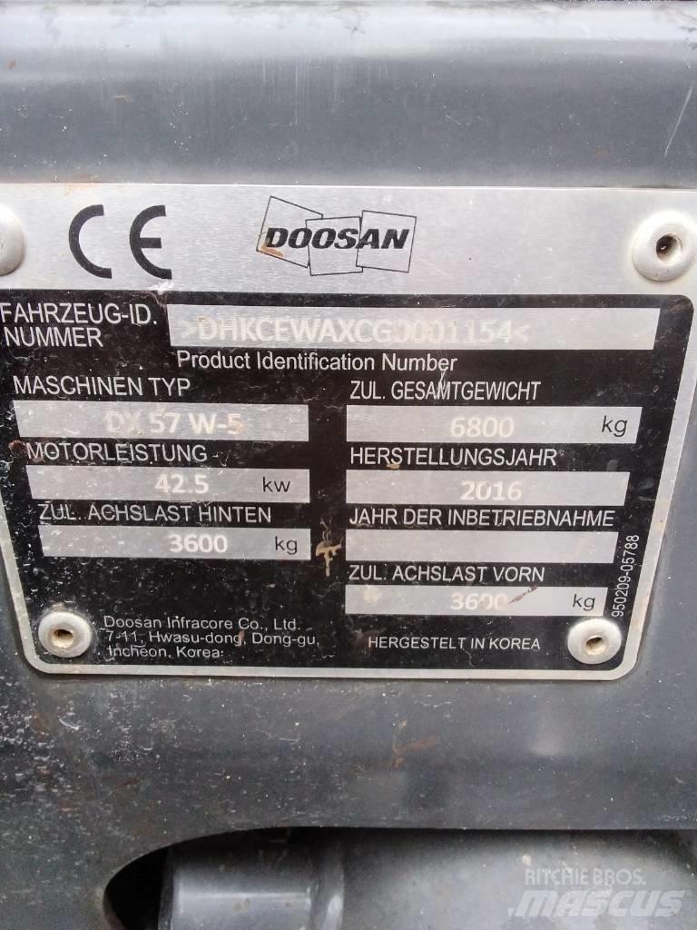Doosan DX 57 W-5 Gravemaskiner på hjul