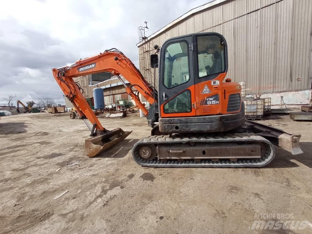 Doosan DX 85 R-3 Midi-gravemaskiner 7t - 12t