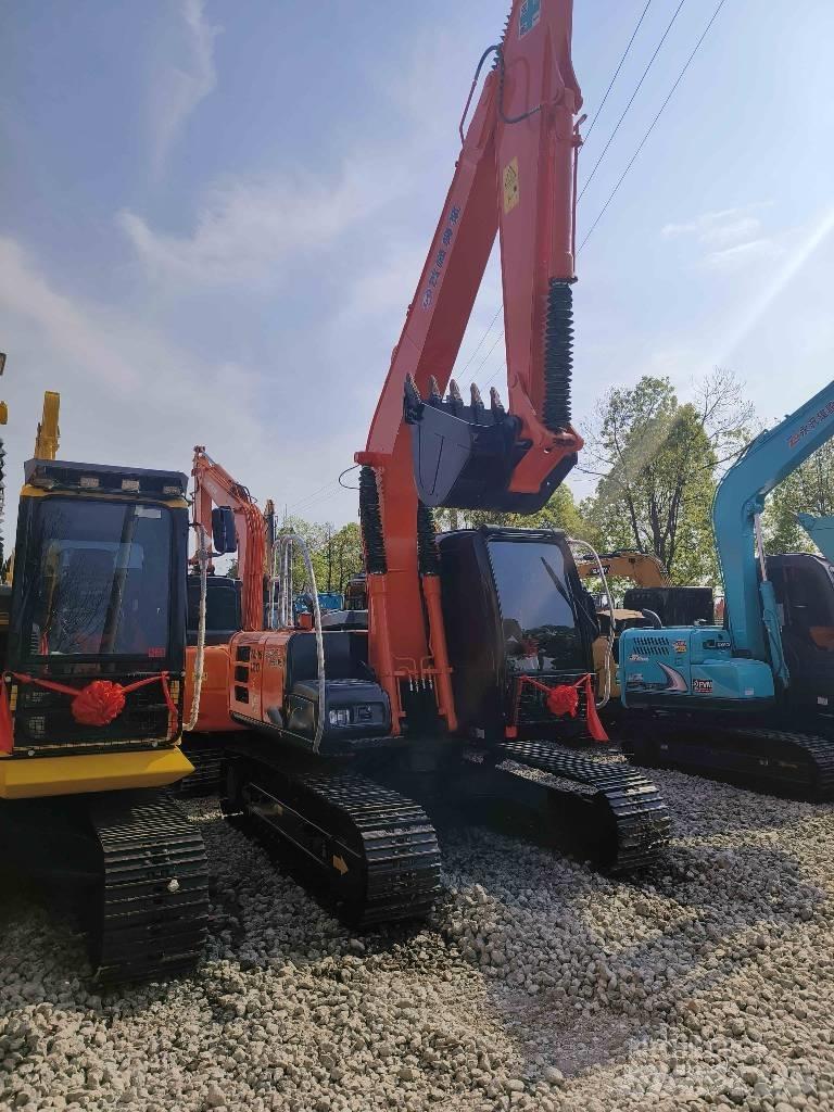 Hitachi ZX 120 Gravemaskiner på larvebånd