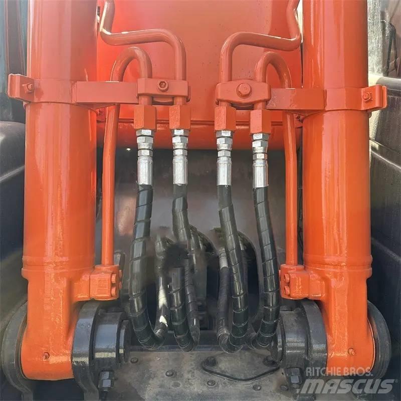 Hitachi ZX 130 Gravemaskiner på larvebånd