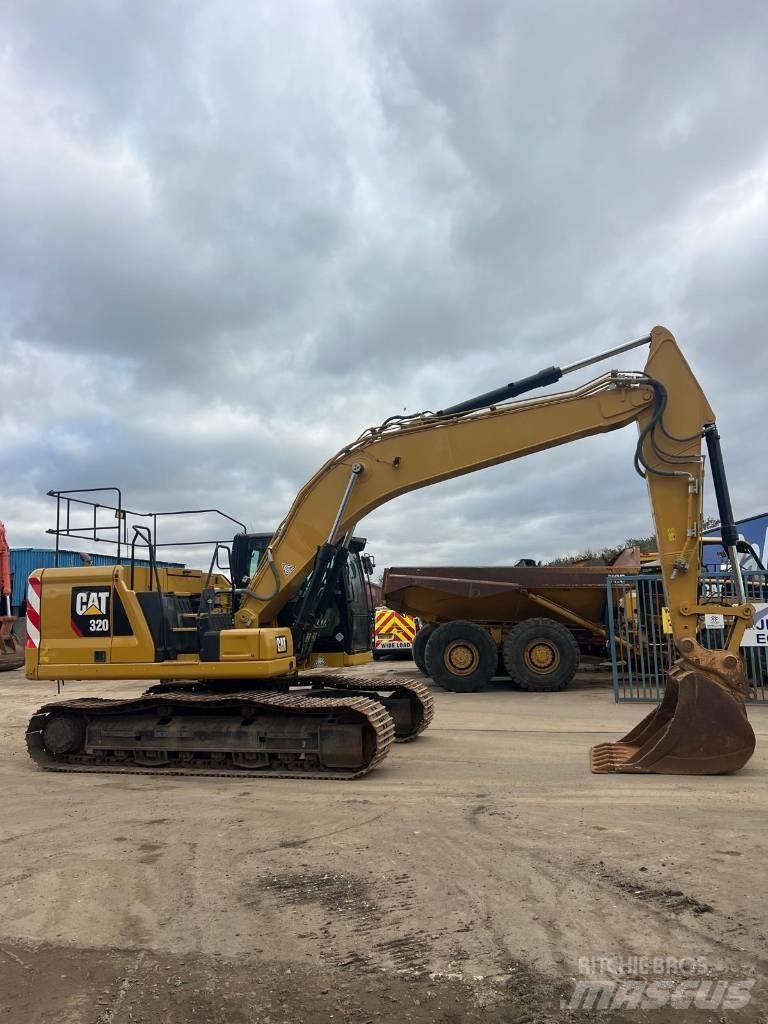 CAT 320 Gravemaskiner på larvebånd