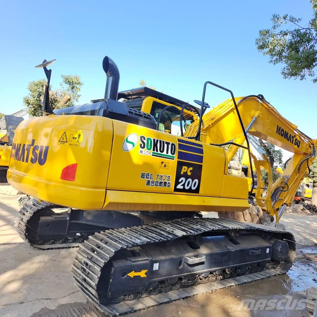 Komatsu PC 200 Gravemaskiner på larvebånd