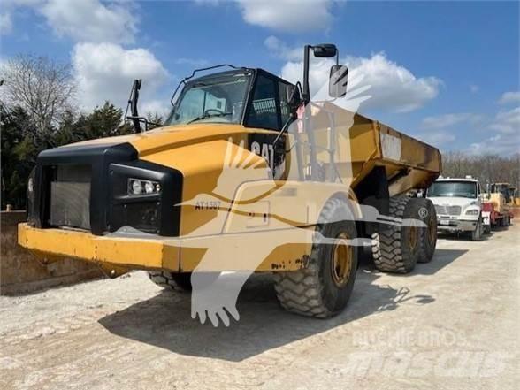 CAT 740B Terrængående lastbiler