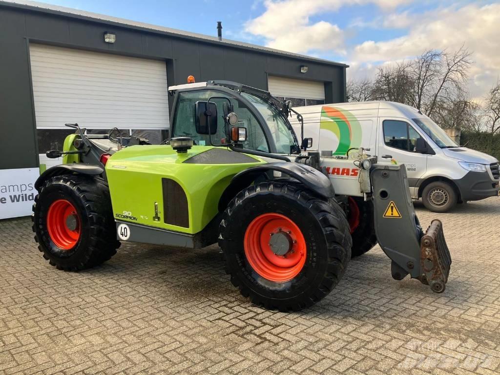 CLAAS Scorpion 9040 Teleskoplæssere til landbrug