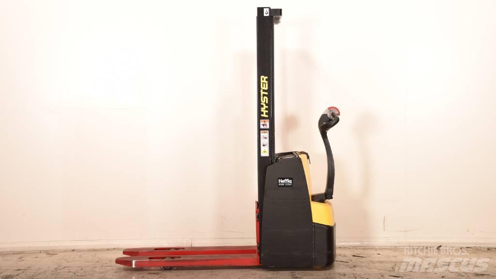 Hyster S 1.0E Gaffelstabler med gående fører