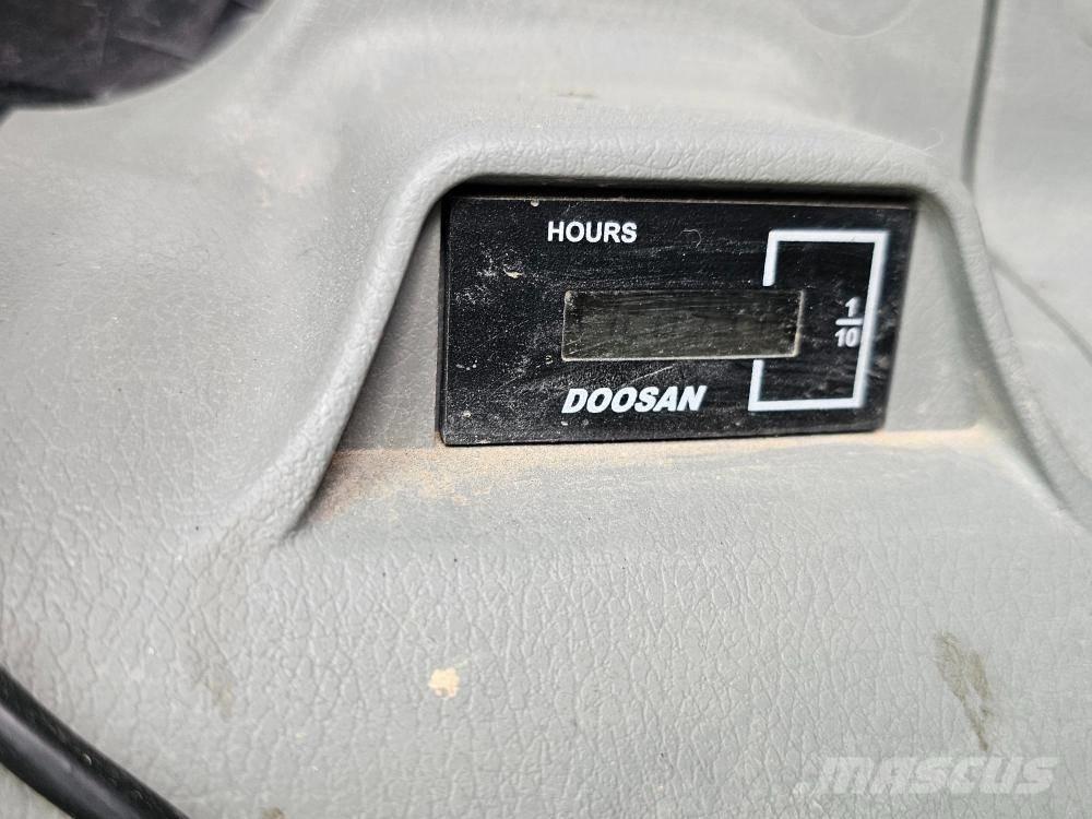 Doosan DX 300 LC-5 Gravemaskiner på larvebånd