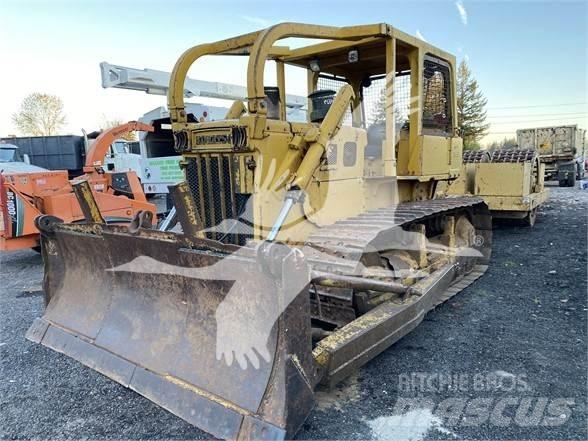 Komatsu D65E-6 Bulldozer på larvebånd
