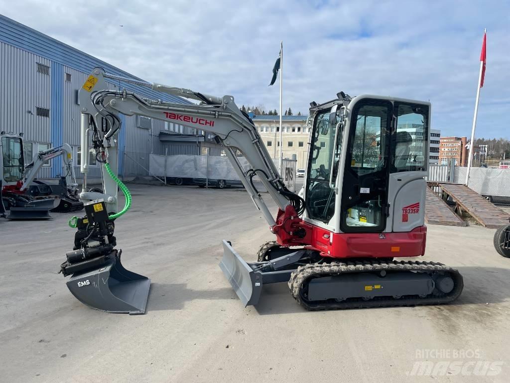 Takeuchi TB 335 R Minigravemaskiner