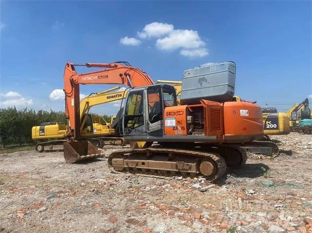 Hitachi ZX 240-3 Gravemaskiner på larvebånd