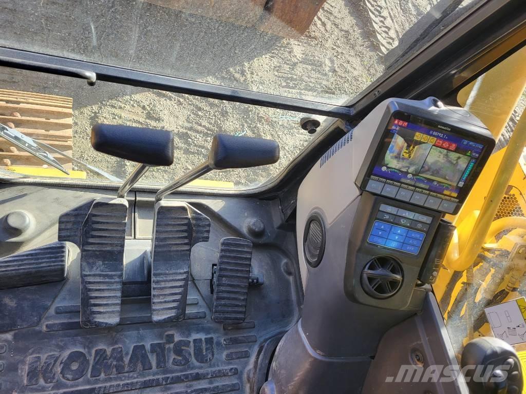 Komatsu PC228USLC-11 Gravemaskiner på larvebånd