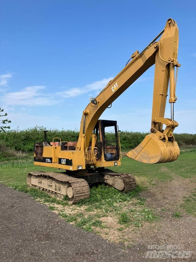 CAT 211 B LC Gravemaskiner på larvebånd