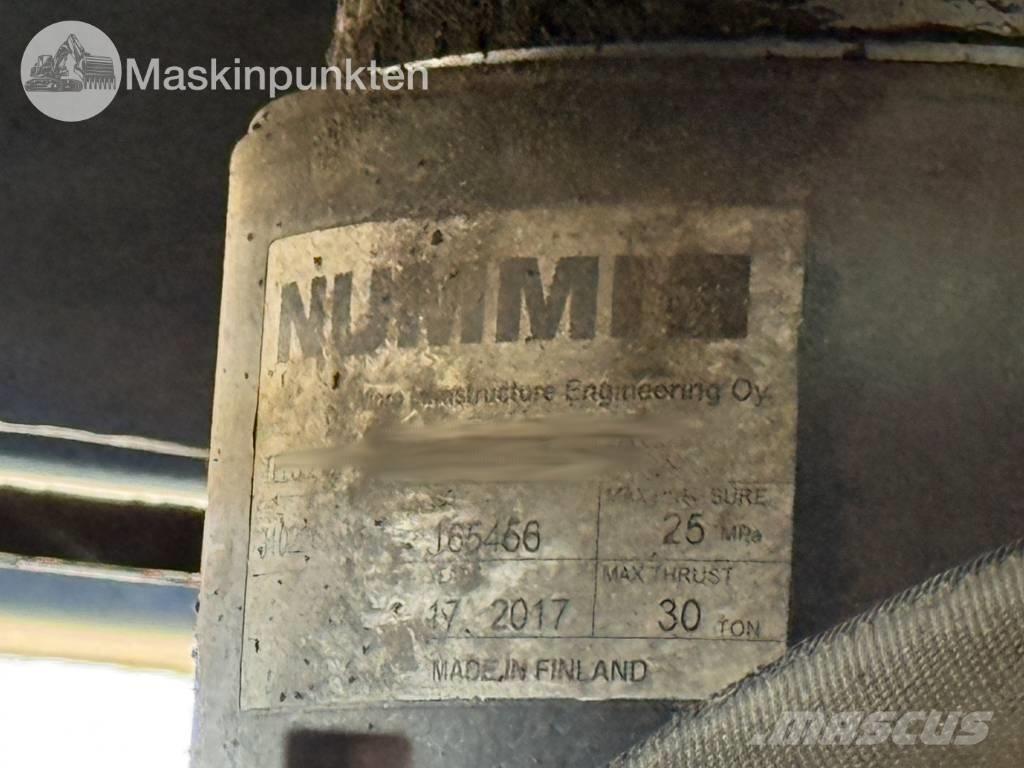 Volvo FM 6*4 Lastbiler med tip