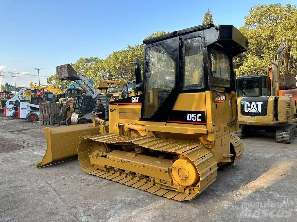 CAT D 5 C Bulldozer på larvebånd