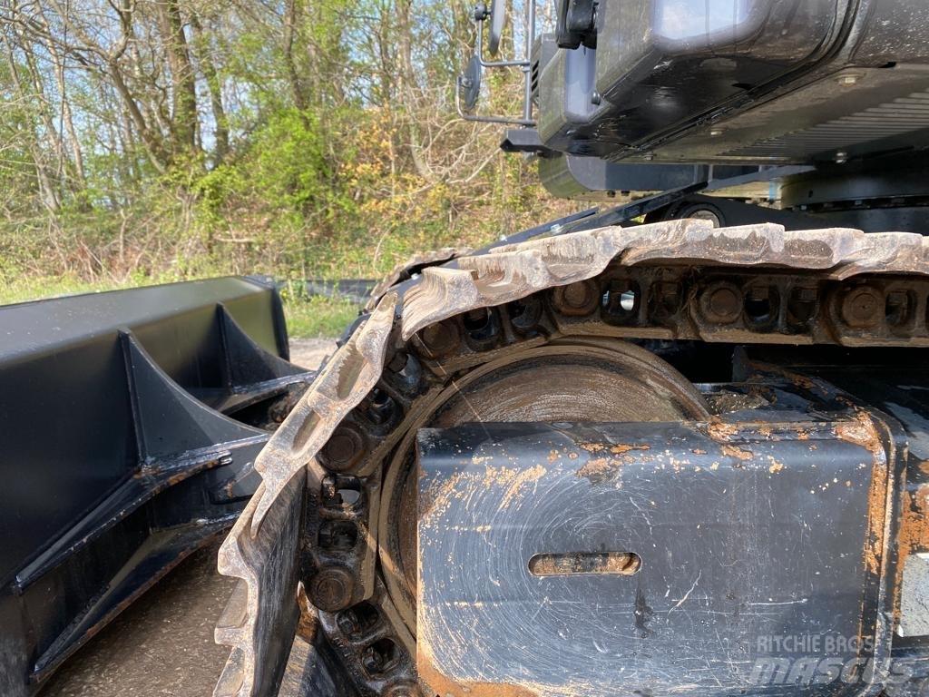 Hitachi ZX135USBL-7 Gravemaskiner på larvebånd