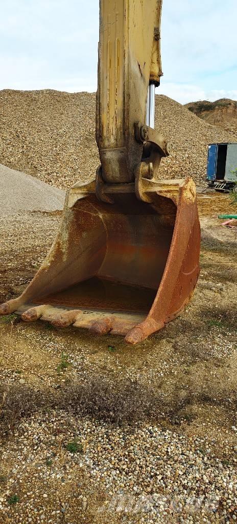 Komatsu PC 600 LC-7K Gravemaskiner på larvebånd