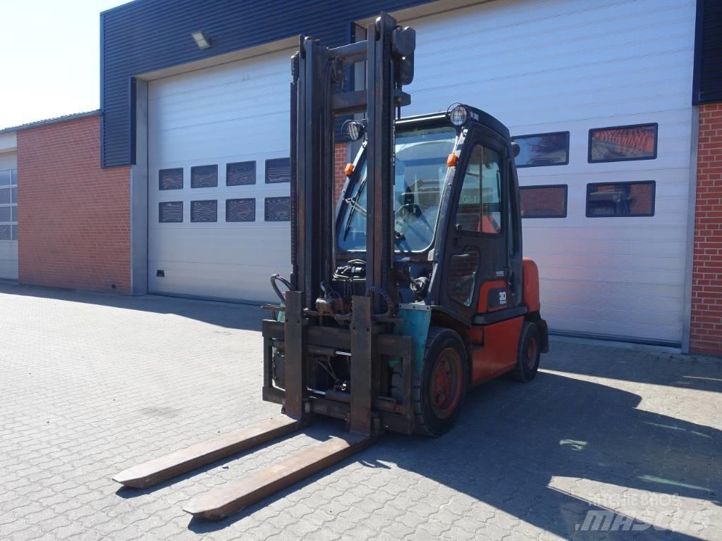 Nissan FGD 02A30Q Diesel gaffeltrucks