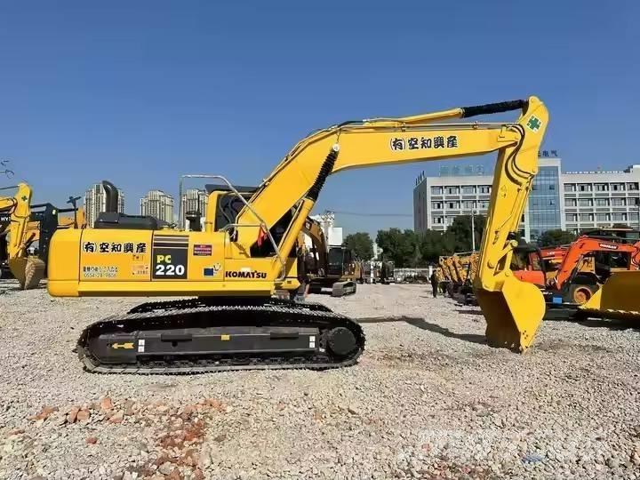Komatsu PC 220 Gravemaskiner på larvebånd