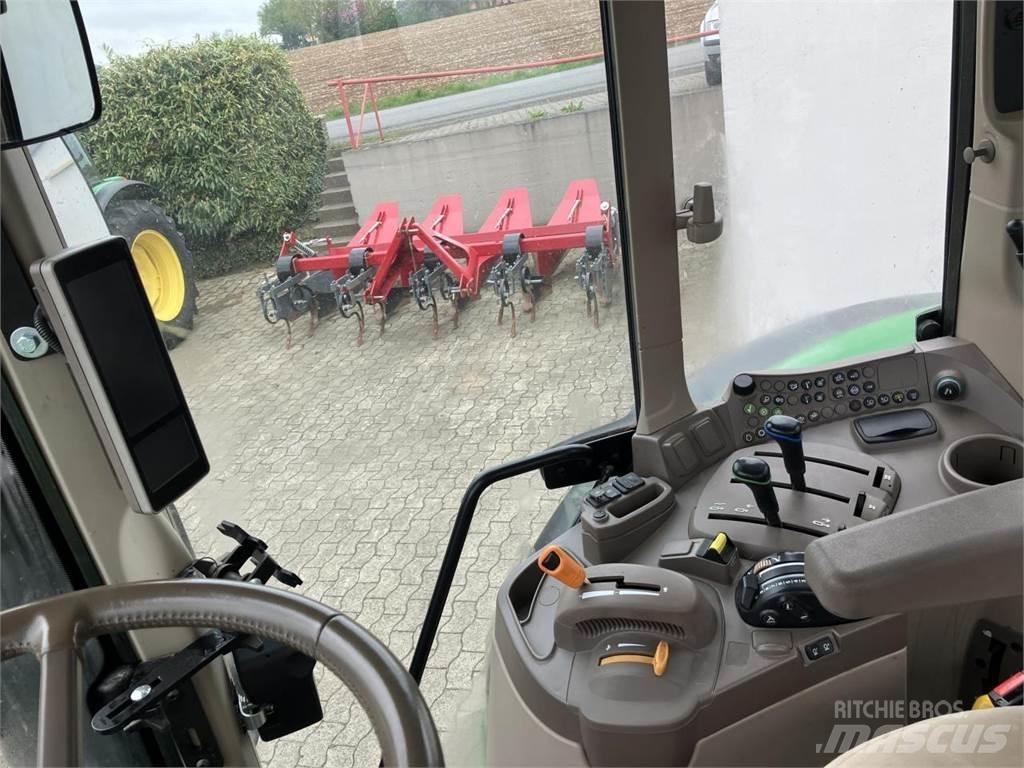 John Deere 6120M Traktorer