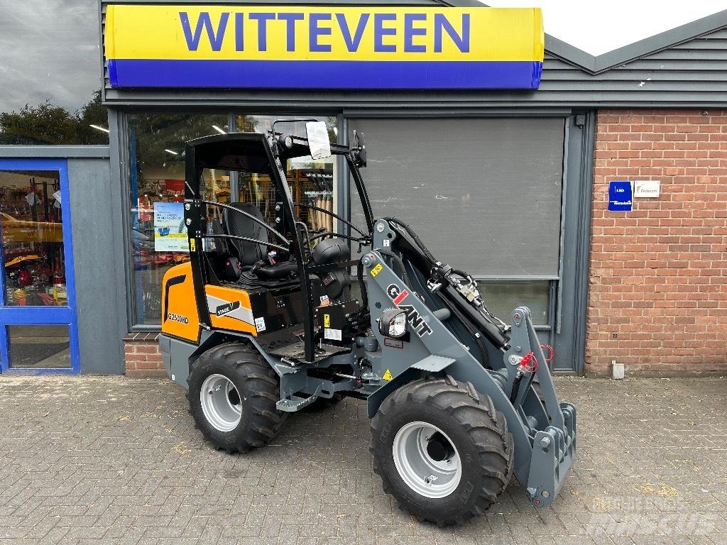 GiANT G2500HD Læssere