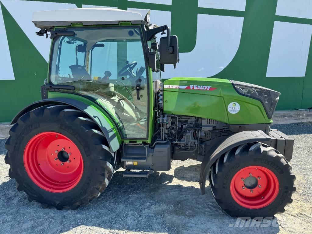 Fendt 211 P Traktorer