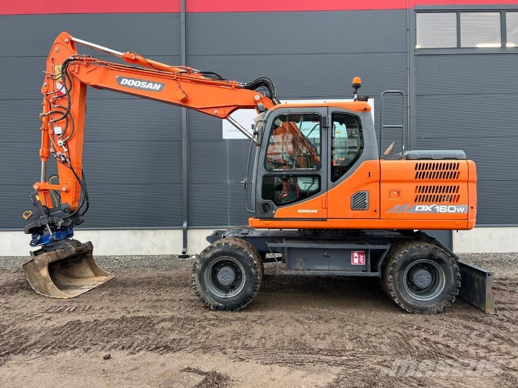 Doosan DX 160 W-3 Gravemaskiner på hjul