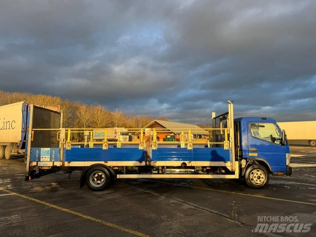 Mitsubishi Canter Lastbil med lad/Flatbed