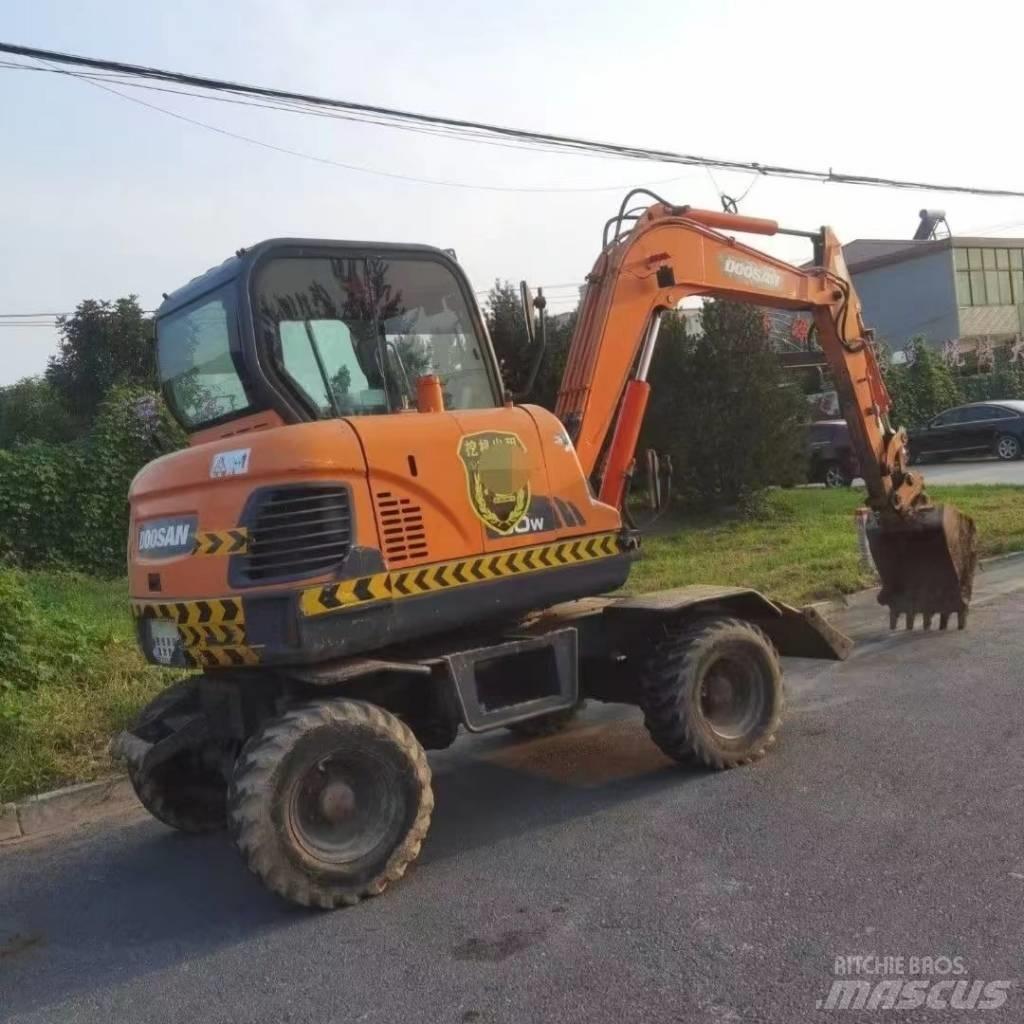 Doosan DX60W Gravemaskiner på hjul