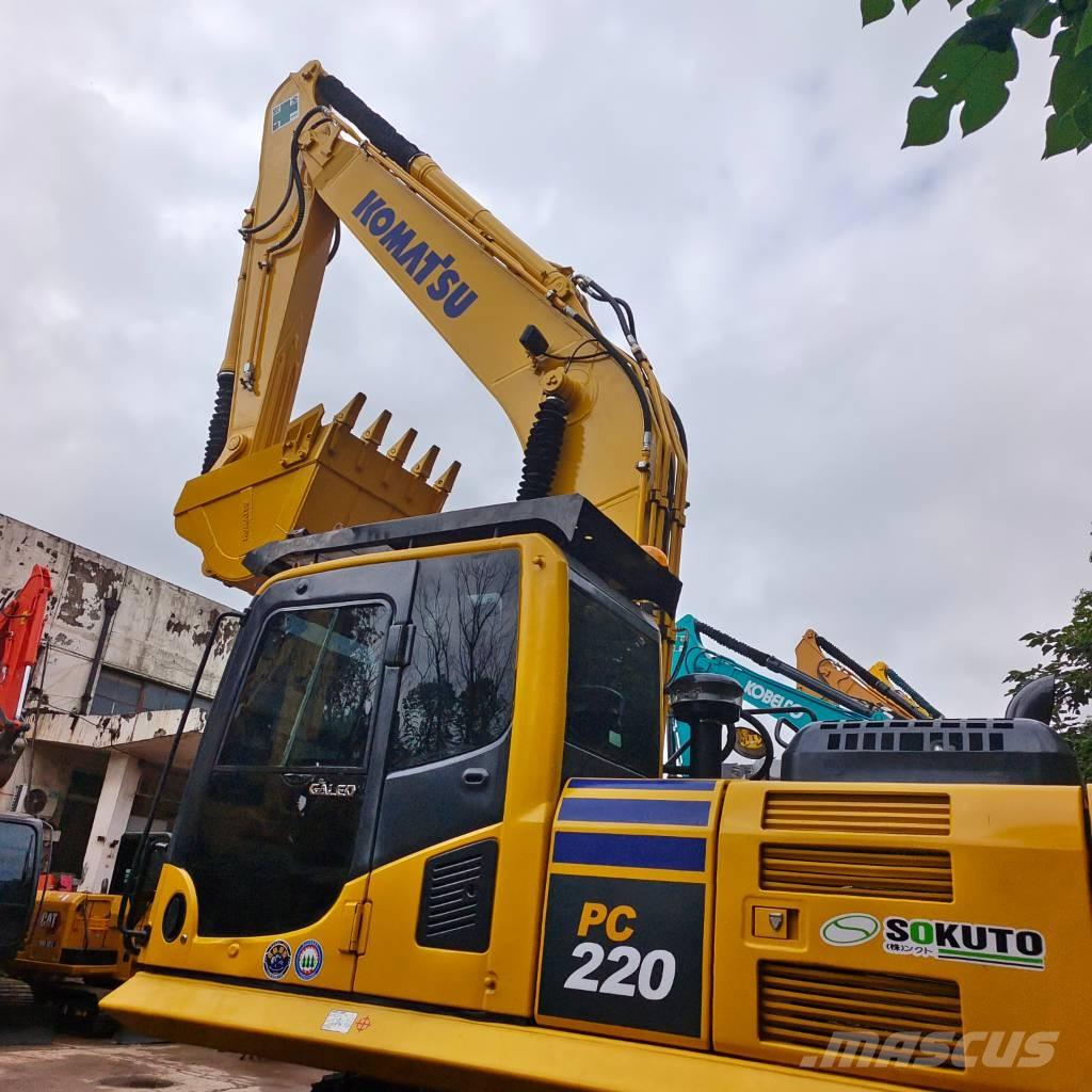 Komatsu PC 220-8 Gravemaskiner på larvebånd