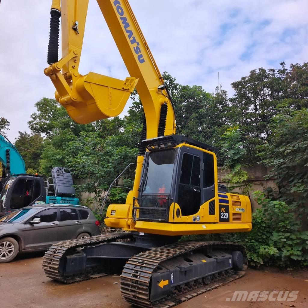 Komatsu PC 220-8 Gravemaskiner på larvebånd