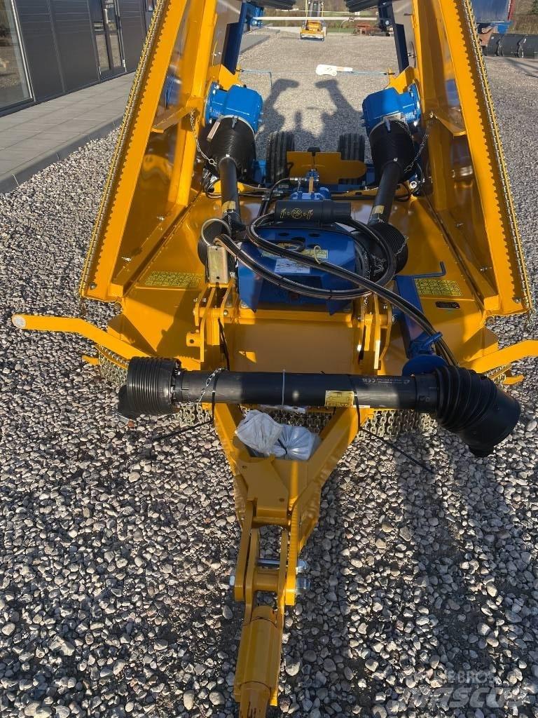 Bomford TriWing 4600 Græsslåmaskiner