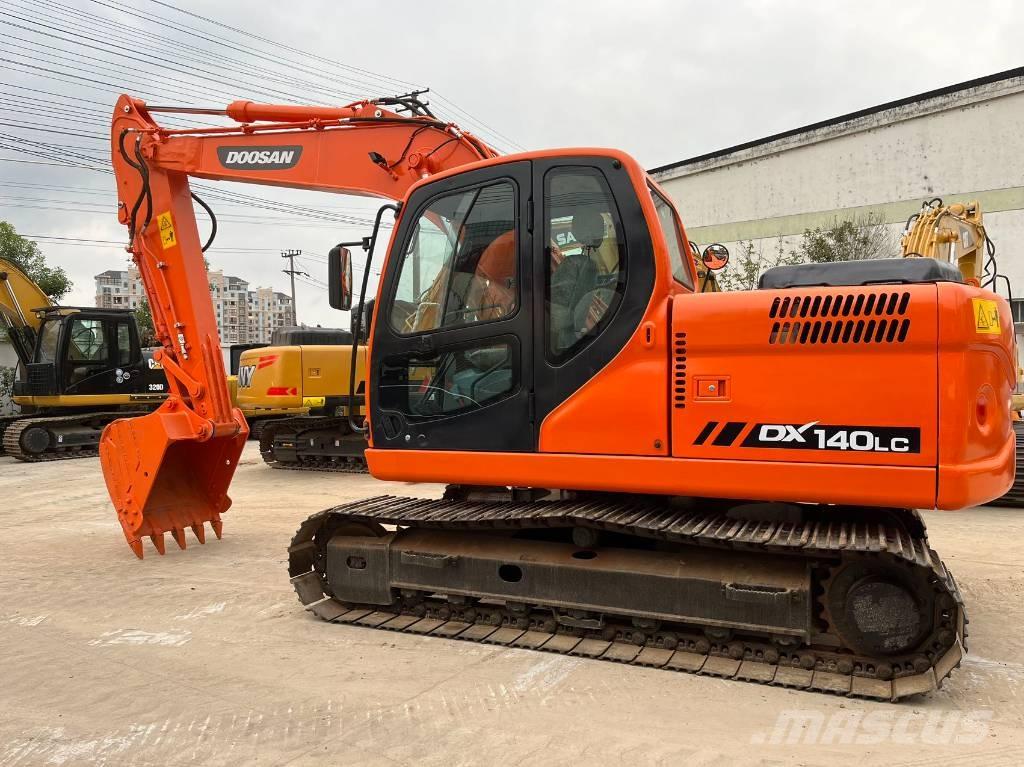 Doosan DX 140 LC Gravemaskiner på larvebånd