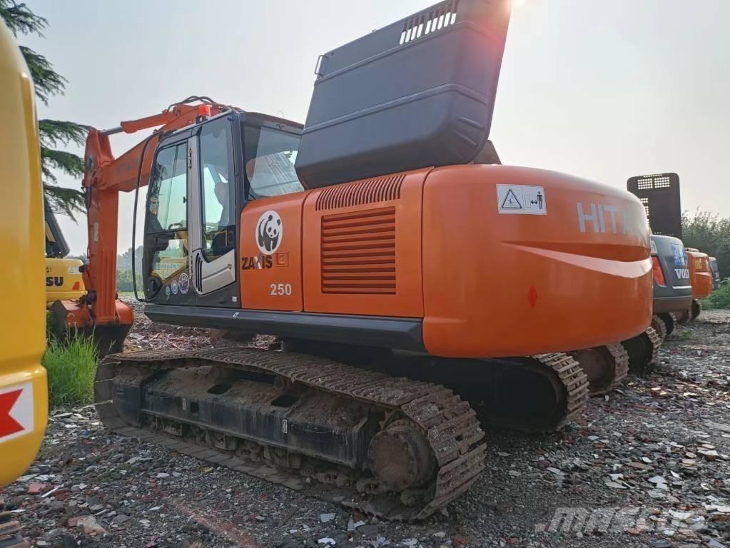 Hitachi ZX 250 LC Gravemaskiner på larvebånd