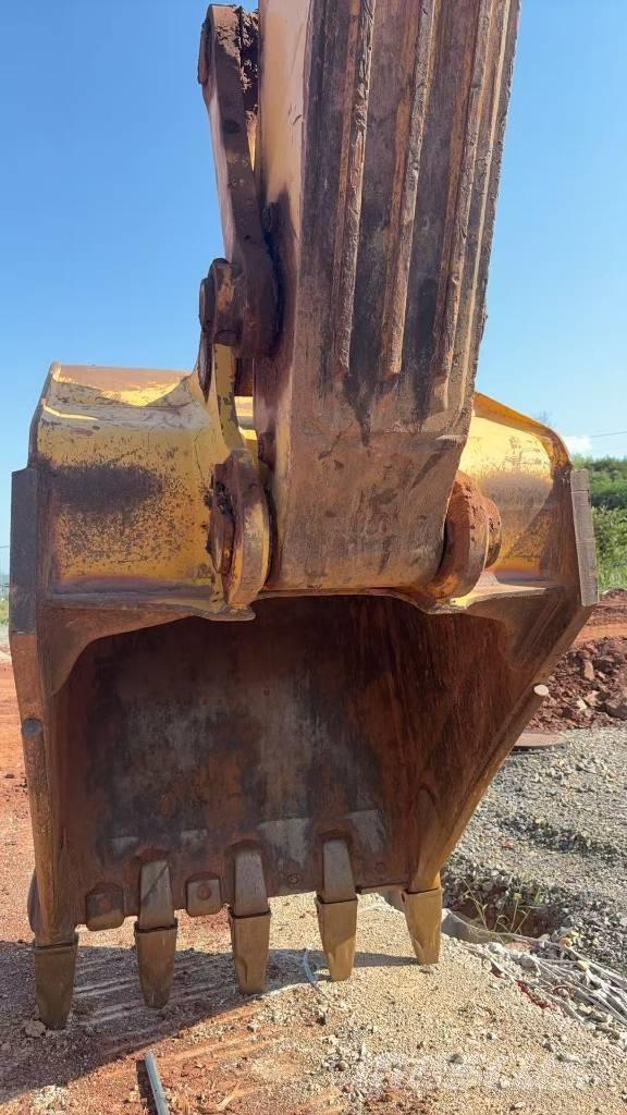 Komatsu PC500LC-10MO Gravemaskiner på larvebånd