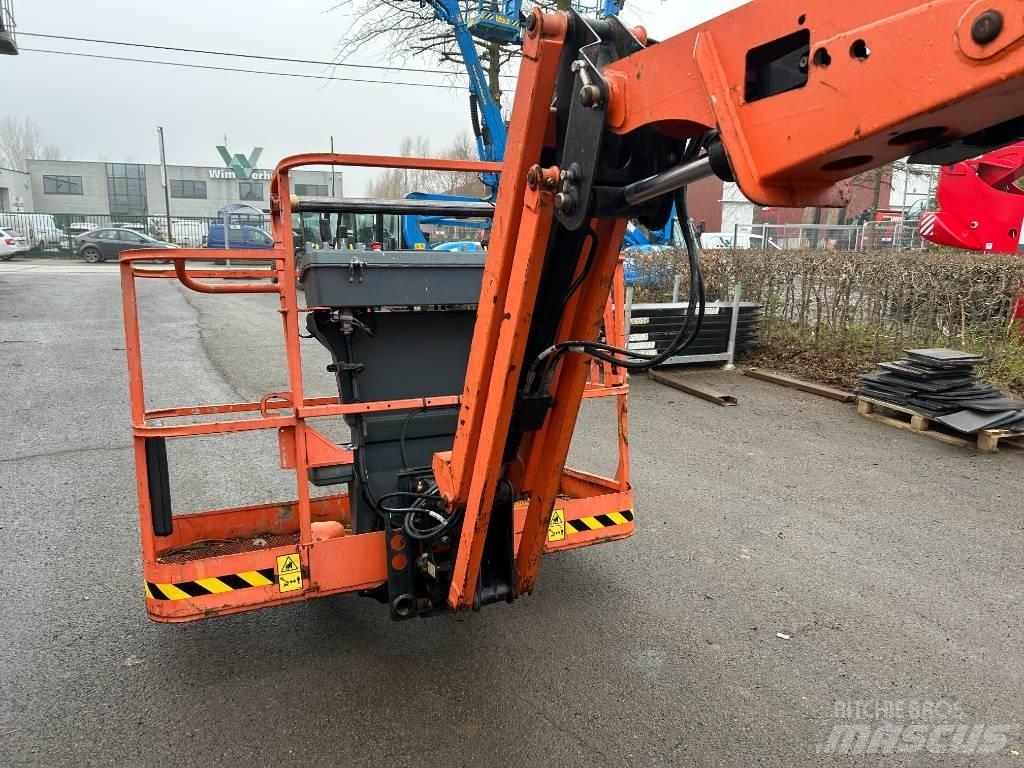 JLG 520 AJ Bomlifte med knækarm