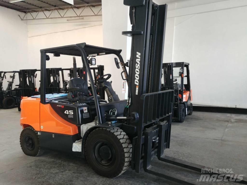 Doosan D45 SC-5 Diesel gaffeltrucks