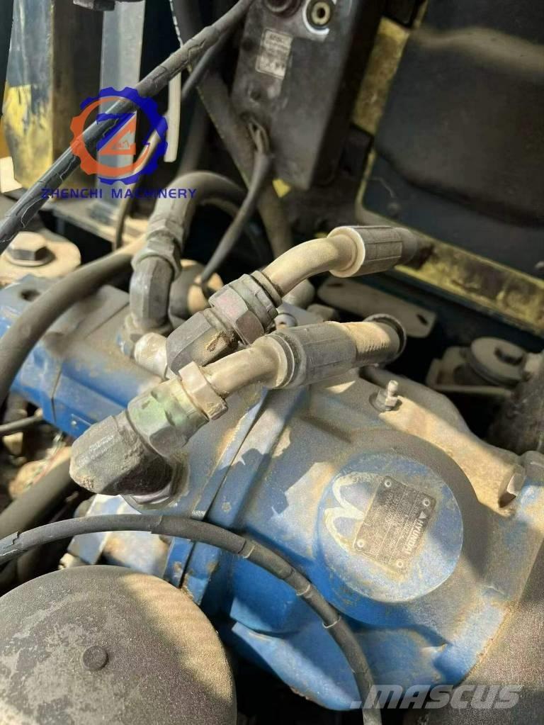 Hyundai 60 W Gravemaskiner på hjul