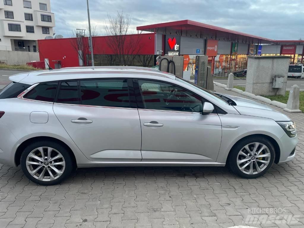 Renault Megane Biler