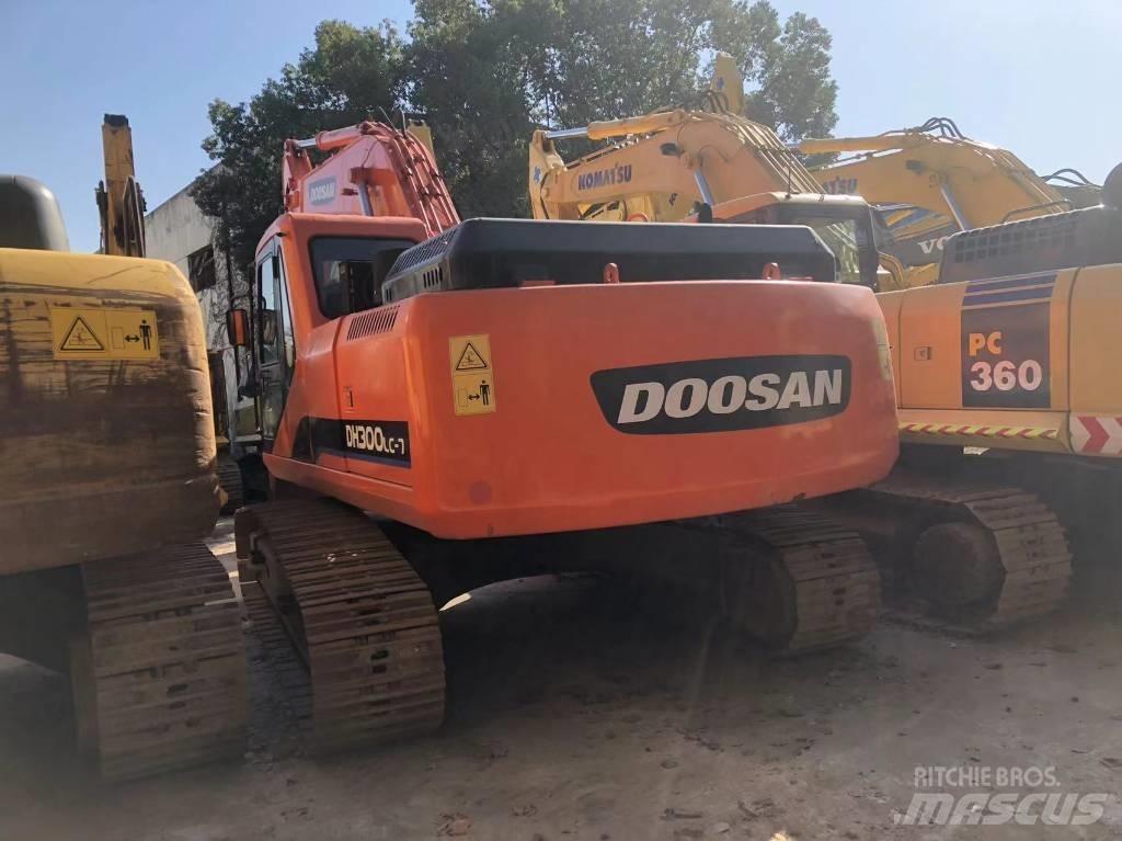 Doosan 225 LC Gravemaskiner på larvebånd