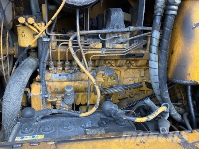 Komatsu GD 405 A-2 Vejhøvle / Gradere