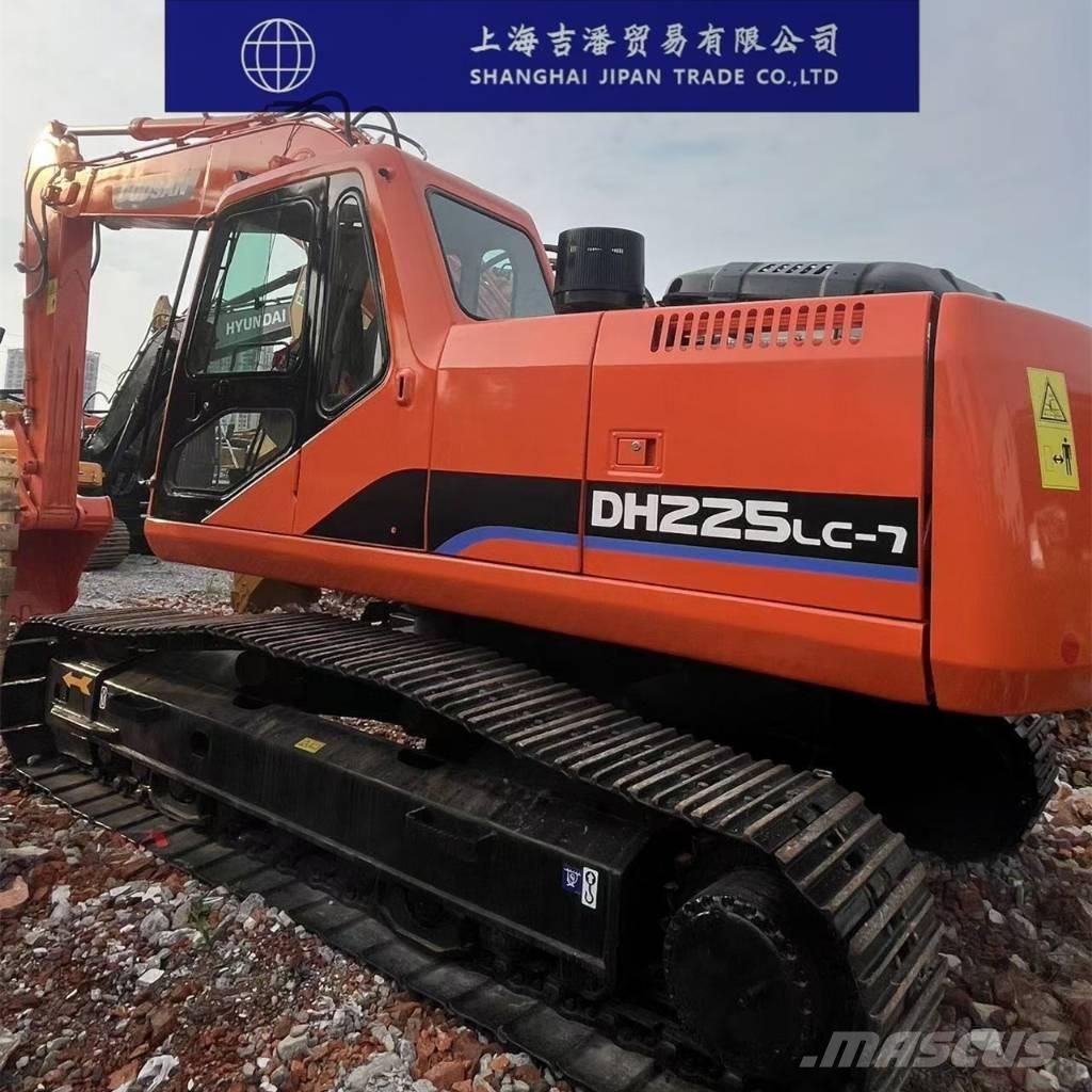 Doosan DH 225 Gravemaskiner på larvebånd