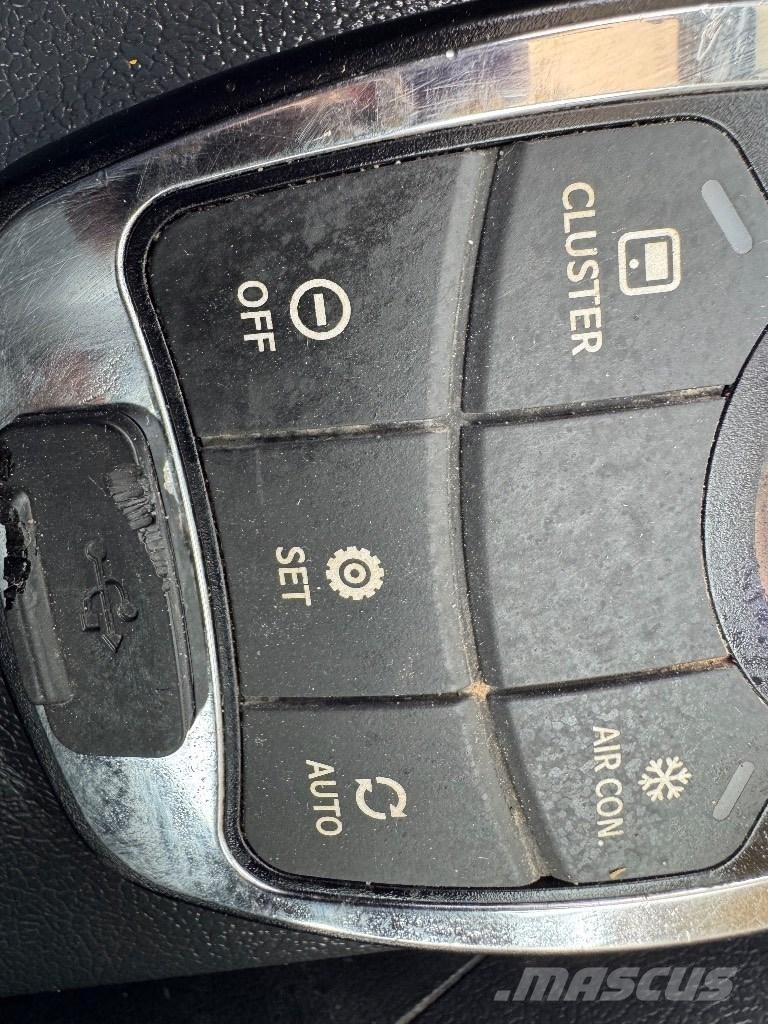Hyundai HX140 LC Gravemaskiner på larvebånd