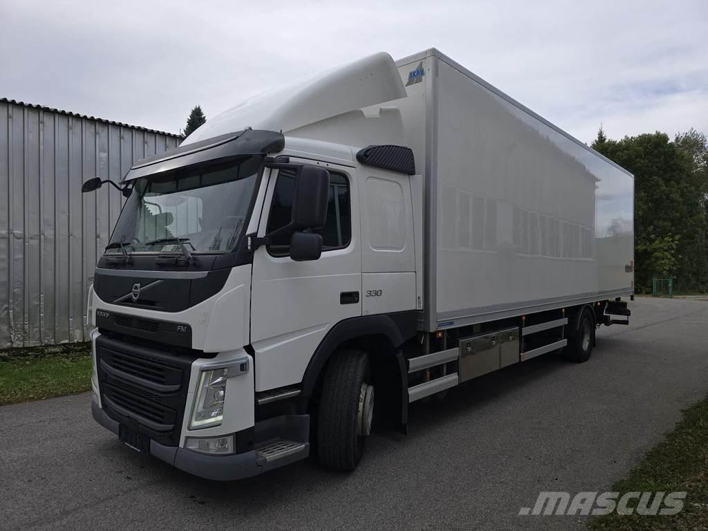 Volvo FM330 4X2 Fast kasse