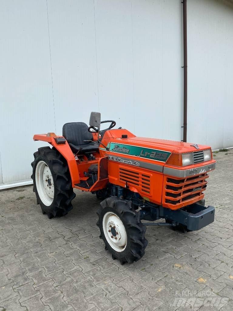 Kubota L1-225 Kompakte traktorer