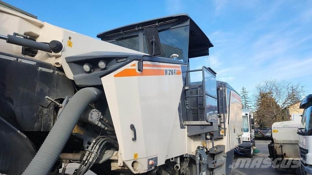 Wirtgen W210 FI Cementstens-maskiner