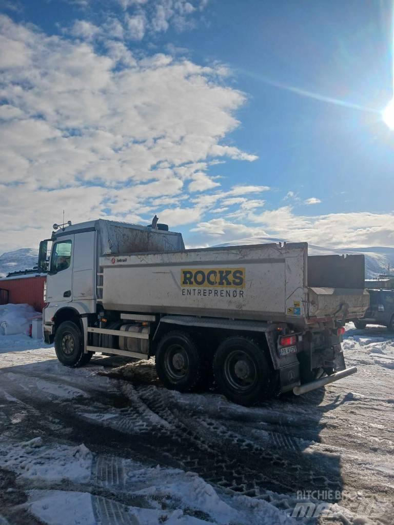 Mercedes-Benz 26.58k Lastbiler med tip