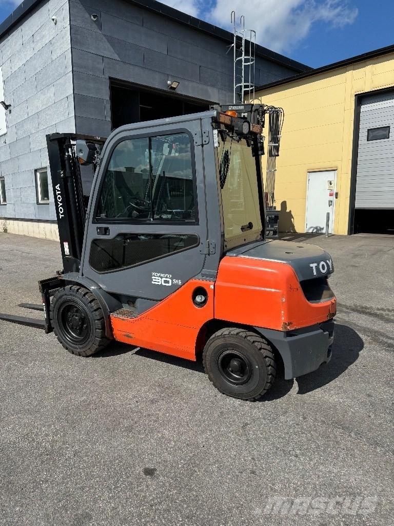 Toyota 02-8FDF30 Diesel gaffeltrucks