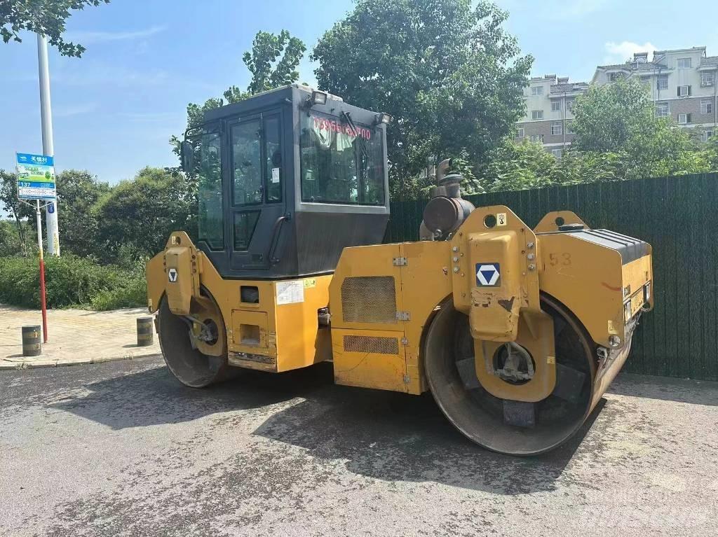 XCMG XD 82 Jordvibrationstromler